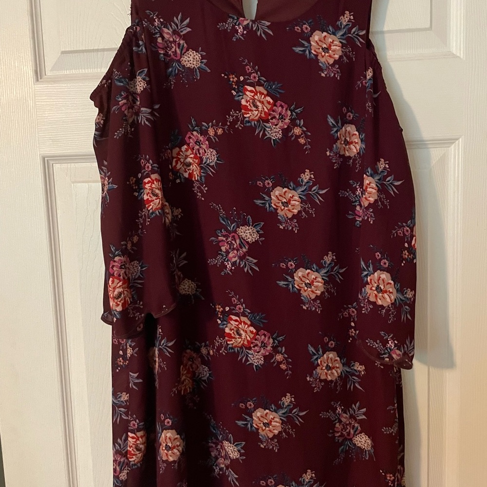 Beautiful maroon flower patterned off the shoulder dress.
